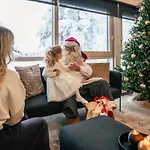 Santa's Luxury 2, Santa Claus Village 4* Рованиеми